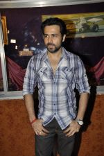 Emraan Hashmi checks audience response at Gaity on 9th Sept 2012 (26).jpg